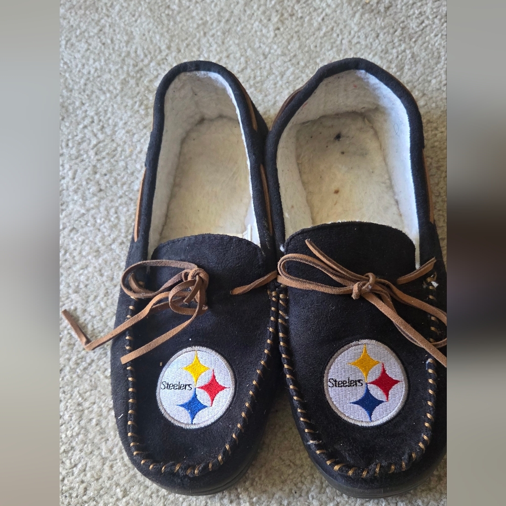 FOCO Pittsburgh Steelers Slippers Size S